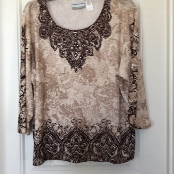 Top - Picture 2 of 2